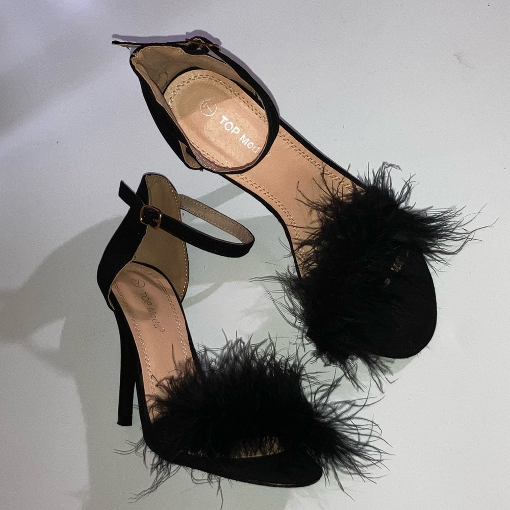 Top Moda Black Feathered Women's Heels